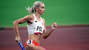 Brązowa kobieca sztafeta 4x400m z londynu z wizytą w ministerstwie sportu i turystyki. Dlun Almel1tem
