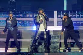 Amanda Bynes Meets Up with 50 Cent for a Photo at His Las Vegas Residency