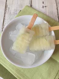 Poi dipende dai gusti, ma non esagerare se no non si ghiaccia. Ghiacciolo Alla Menta E Lime Le Ricette Di Michi Ricette Idee Alimentari Menta