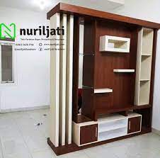 Umumnya untuk membuat partisi, material yang digunakan adalah kaca, kayu, dan besi. Pembatas Sekat Ruangan Kayu Jati Termurah Nuril Jati Furniture