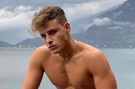 Manuel Dosio ma è gay o no - Tuttouomini