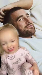 I think they look alike & she does too 😂😍 #traviskelce