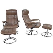 Ekornes Stressless Scandinavian Modern Lounge Chairs And Ottomans Leather And Chrome For Sale At 1stdibs