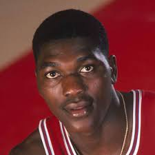 Top 10 greatest 3 season peaks in nba history 1. Michael Jordan (1991-93)  2. Shaquille O'neal (2000-02) 3. Wilt Chamberlain (1961-63) 4. Larry bird  (1986-88) 5. Kareem Abdul-Jabbar (1971-73) 6. Kobe Bryant (2006-08) 7.  Lebron James (2012-14) 8. Hakeem ...