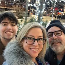 Where to find the best cannoli dip and chips?