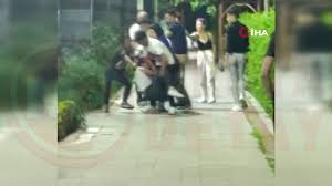 Taciz ettiği genç kızlardan tekme tokat dayak yedi!