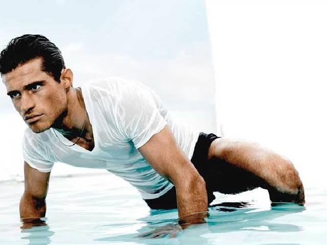 Umrl je model Ambrose Olsen - Žurnal24