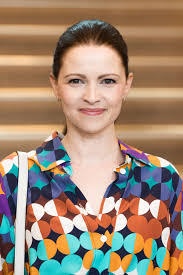 Jennifer Ulrich's Instagram, Twitter & Facebook