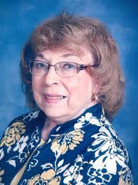 Laurie Holtz's Instagram, Twitter & Facebook