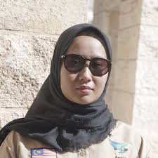 Tonton online episod 8 > klik server 1, klik server 2 Meet Our Team Khom