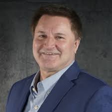 At last night's City Commission Meeting, Mayor George Bray presented a  Duchess of Paducah award to Heather Coltharp to recognize her nearly 20  years of service