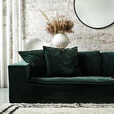 Luca Emerald Green 4 Seat Velvet Sofa Att Pynta In 2020 Velvet Couch Living Room Emerald Green Sofa Velvet Sofa Living Room