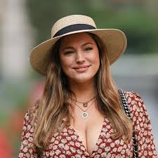 Well as a massive fan of kelly, i just had to get it. Kelly Brook Shows Off Her Ample Assets In Gorgeous Floral Dress As She Leaves Heart Fm Studios Ok Magazine