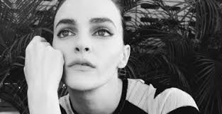 Elektra' Theater Review: Brie Larson Makes West End Debut in Messy,  Misguided Take