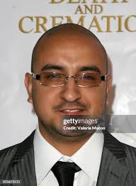 Actor Kevin Elms arrives at the Premiere of "Death And Cremation" on...  News Photo