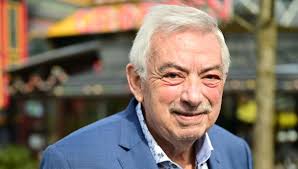 Johnny Reimar mødt op i Tivoli uden sin kone: Annie indlagt