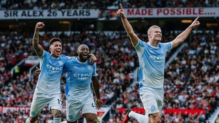 Haaland marca e City vence United mesmo com um a menos na Premier League | CNN Brasil