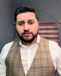 Alexis Pineiro's Instagram, Twitter & Facebook