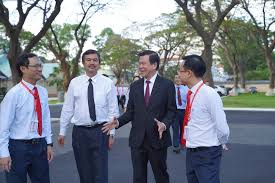 Ông nguyễn hồng lĩnh, sinh năm 1964, quê tỉnh long an. Bi ThÆ° Tá»‰nh á»§y Ba Rá»‹a VÅ©ng Tau ThÄƒm Va Lam Viá»‡c Táº¡i Kvt