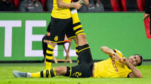 Das verweigerte mir hilfe, weil ich anfang 2016, lange vor dem amoklauf, meine private lebensversicherung aufgelöst hatte. Bvb Emre Can Und Achraf Hakimi Fehlen Im Training Eurosport