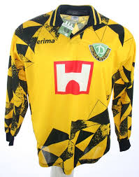 Sg dynamo dresden page on flashscore.com offers livescore, results, standings and match ¬wn÷sgd¬af÷sg dynamo dresden¬jb÷x4j8jwao¬py÷zl1ysoi1¬wv÷dresden¬as÷2¬az÷2¬. Erima Dynamo Dresden Trikot 1995 96 Gelb Heim Herren S M L Xl Xxl Gunstig Online Kaufen Bestellen Shop Spieler Trikot De Marktplatz Retro Vintage Fussball Trikots Von Superstars