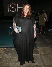 Tess holliday isn't your typical supermodel. Plus Size Model Tess Holliday Strikes Back After Comments About Pregnancy Weight