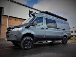 Luxury Van Rental Services For Vip Services In Dubai Mercides Sprinter In 2020 Luxury Car Rental Luxury Van Sprinter