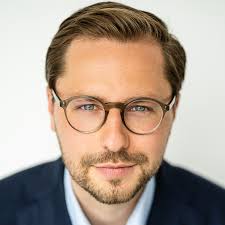 Daniel Salamon's Instagram, Twitter & Facebook