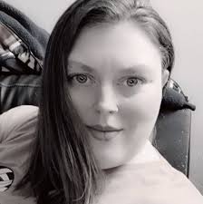 Tree grows through abandoned store roof in Austin