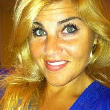 Danielle Blanton (@Danielleaweed)