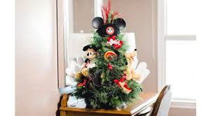 Disney christmas tree | popsugar moms. Disney Floral Gifts Reveals Christmas Themed In Room Deliveries For Your Resort Stay Mickeyblog Com