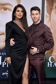 Priyanka will seen in hollywood film baywatch opposite dwayne johnson (the. Priyanka Chopra Steckbrief News Bilder Gala De
