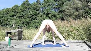 Nackt Yoga