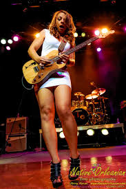 Samantha Fish - Free pics, galleries & more at Babepedia