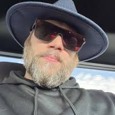 I wanna be rich 🤑 😎