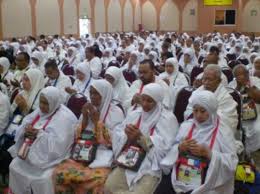 Just beside the tabung haji mosque and hotel cafe which food price is very reasonable. Kumpulan Pertama Jemaah Haji Malaysia Berlepas