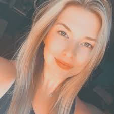 Sara Thrasher (@sarathrasherr)