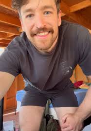 @hole_next_doors video Tweet