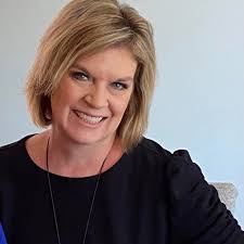 Feature Friday: Introducing from our Programs team, Randi Radosevich, who  oversees the Immersion Reentry program and ensures that all who have been  affected by incarceration receive coaching, support, and access to services.