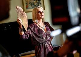 Episode #1.4 sezon 1, episod 5: Jojo Sexy Si RafinatÄƒ In Noul Serial Accesoriul De Care Nu S A Dezlipit Click Mobile