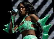 Azealia Banks wants people to help her sue Russell Crowe