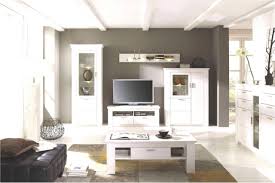 Für dunkle, kleine wohnzimmer eignen sich vor allem helle, warme farben, da sie den raum aufhellen und somit optisch vergrößern. Wohnzimmer Beige Weiss Inspirierend Wohnzimmer Schwarz Weiss Reizend Wohnzimmer Blau Weiss Wohnzimmer Frisch