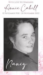 Molly Boles's Instagram, Twitter & Facebook