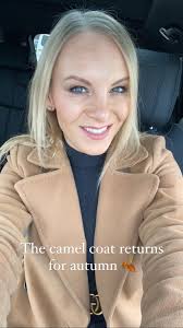 Stephanie hirst ist eine englische radiomoderatorin, die seit2018bei bbc radio leeds arbeitet. Stephanie Hirst Aren T Social Media Channels A Bit Odd Over On Twitter It S All A Big Debate On Here It S Photos Of Cats And Dj Sets And On Instagram I M Sharing