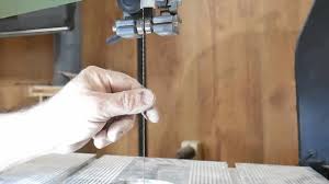 Then you should close the cover. How To Change Band Saw Blade And Set Up Guides The Easy Way Wallybois Woodworkers Journal