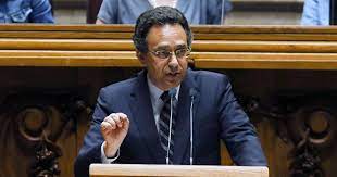 Hurry up and click to claim your free ccrb. Porfirio Silva Adverte Para Riscos De Uma Candidatura Presidencial Populista Na Area Do Ps