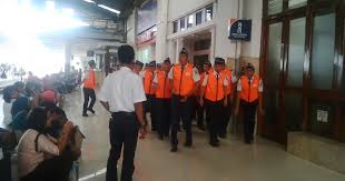 Ok guys termikasih untuk orang yg menanyakan gaji anggota polsuska itu berapa.terus bantu channel youtube saya dengan cara like,komment . Gaji Pegawai Pt Kai Berapa Ya