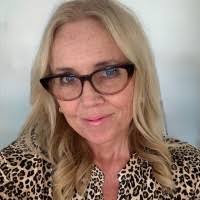 900+ "Deidre" profiles