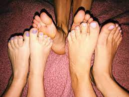 feet orgy!!!! has everyone had a good day? 💋💋🍒 : r/feetpics