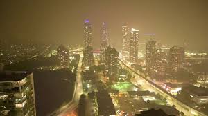 11 shortly after 11 a.m., warning of wildfire smoke over the region for the next 24. Smoke From U S Wildfires Blankets Canadian City Of Vancouver The Global Herald